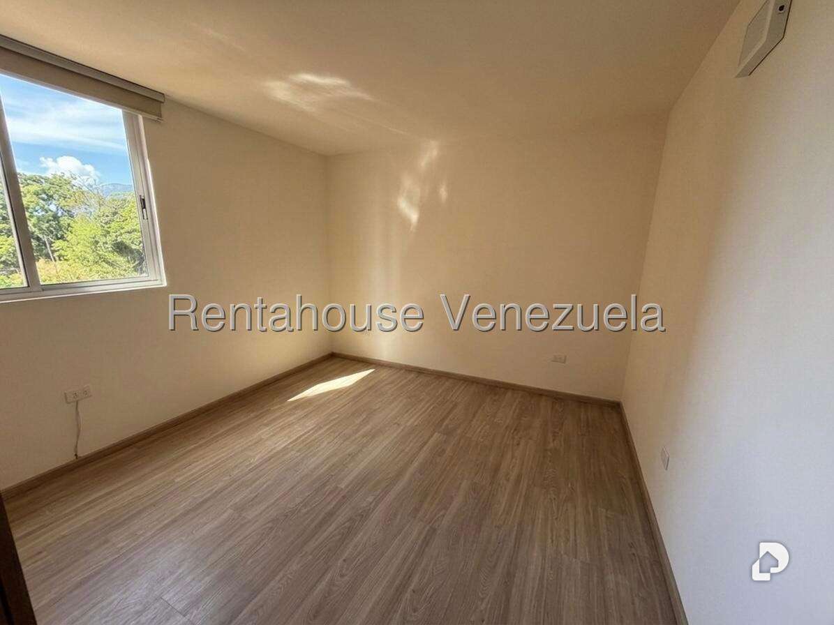 Apartment in Colinas de La Tahona, Caracas – 17