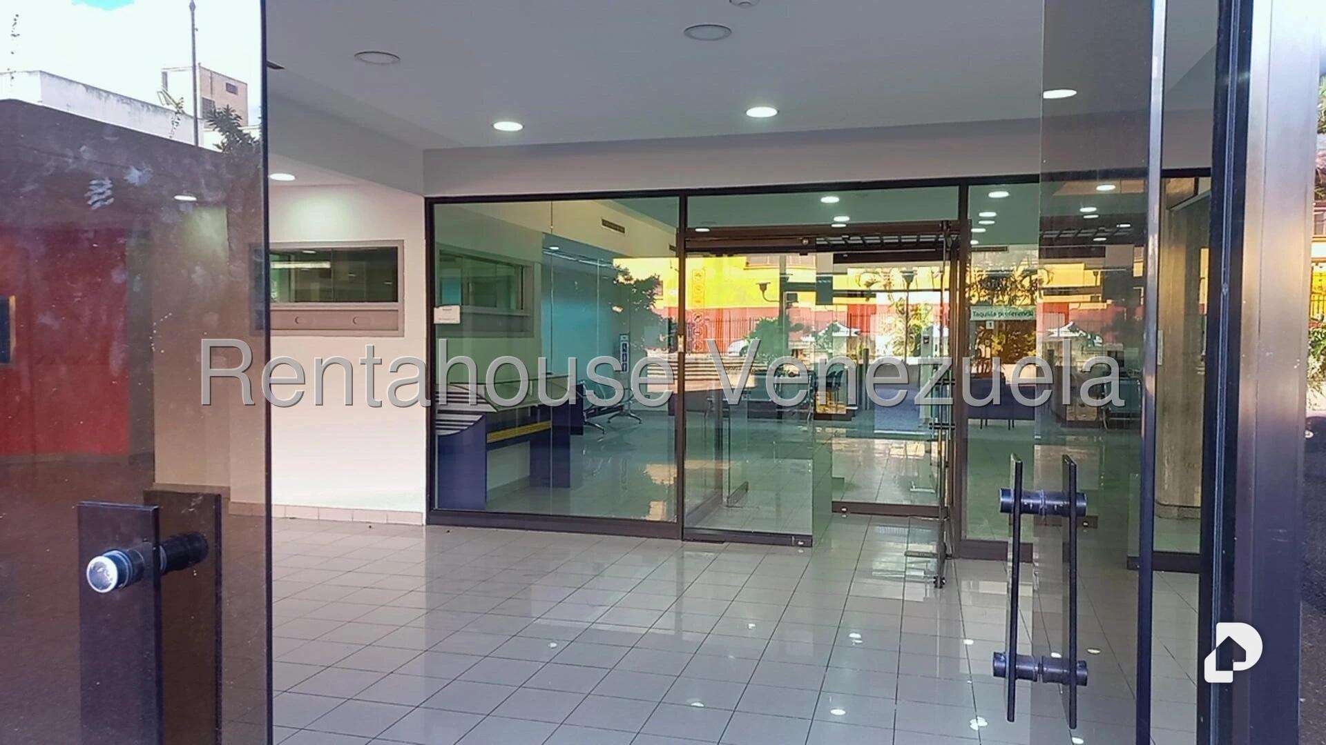 Local comercial en Los Cortijos de Lourdes, Caracas – 4