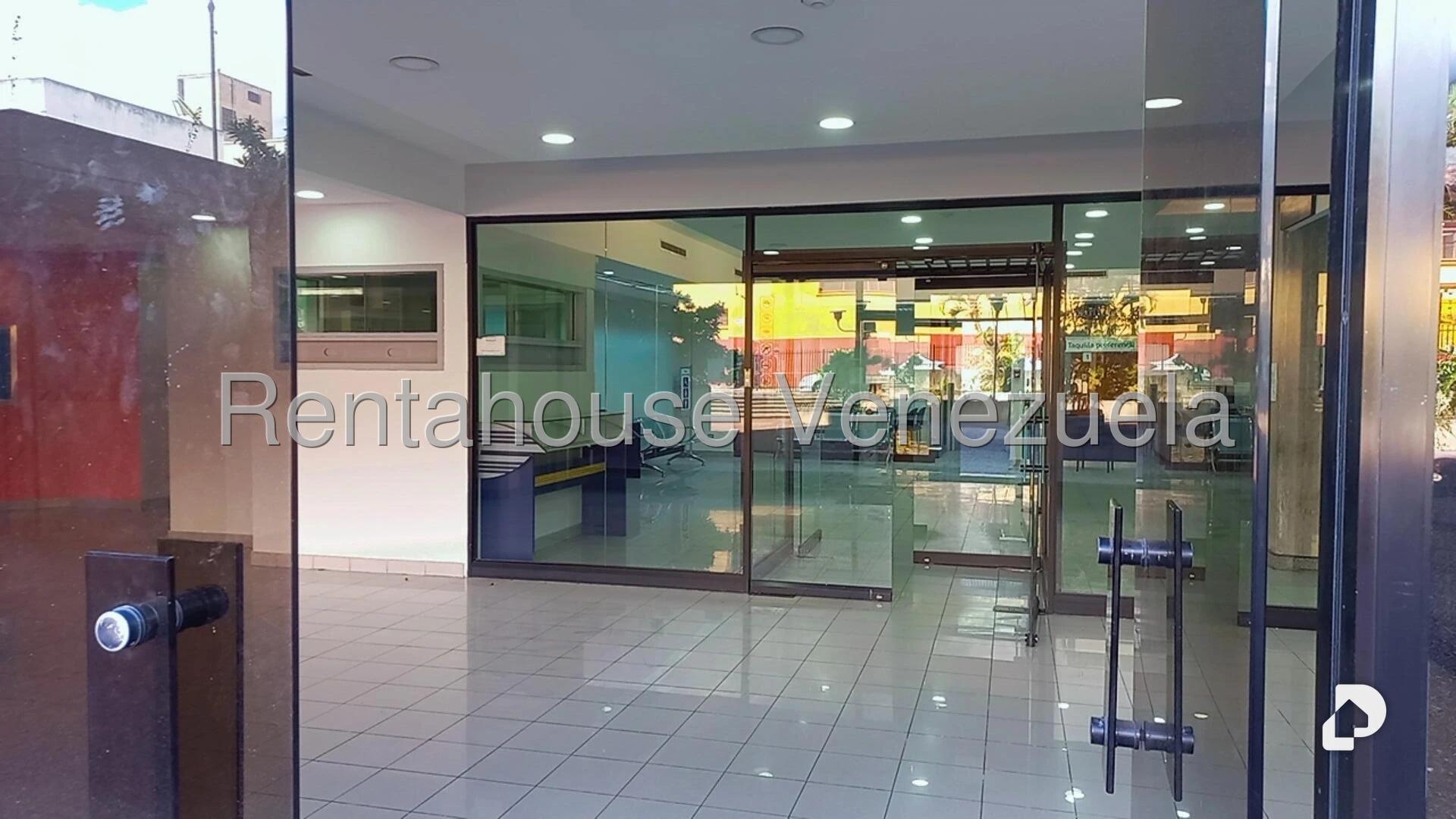 Local comercial en Los Cortijos de Lourdes, Caracas – 4