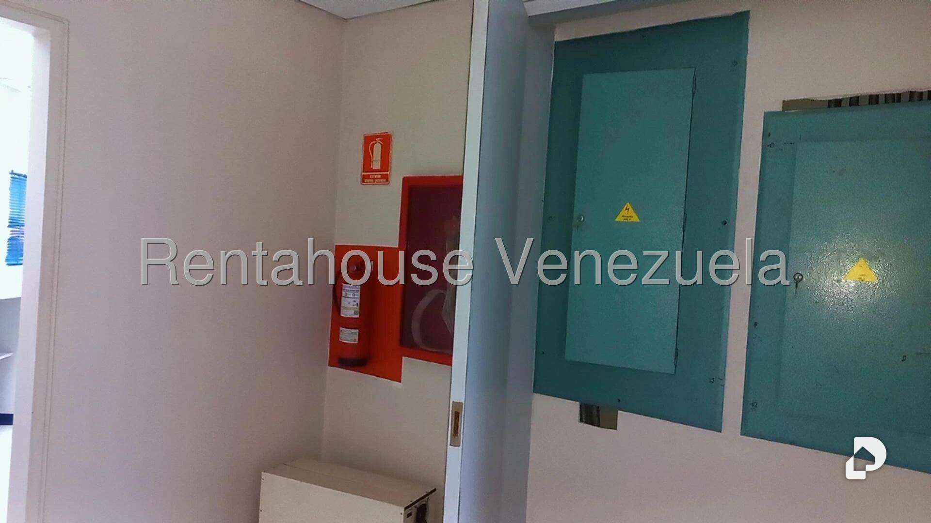 Local comercial en Los Cortijos de Lourdes, Caracas – 16