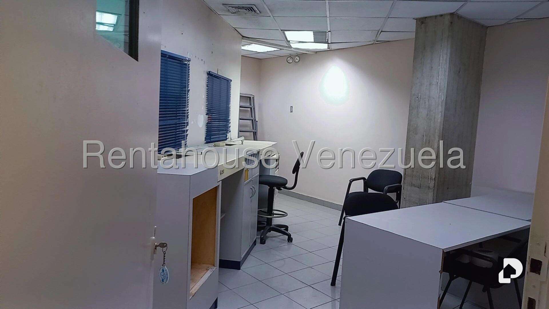Local comercial en Los Cortijos de Lourdes, Caracas – 17