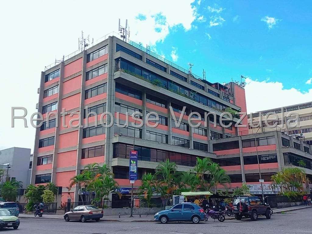 Local comercial en Los Cortijos de Lourdes, Caracas - 1