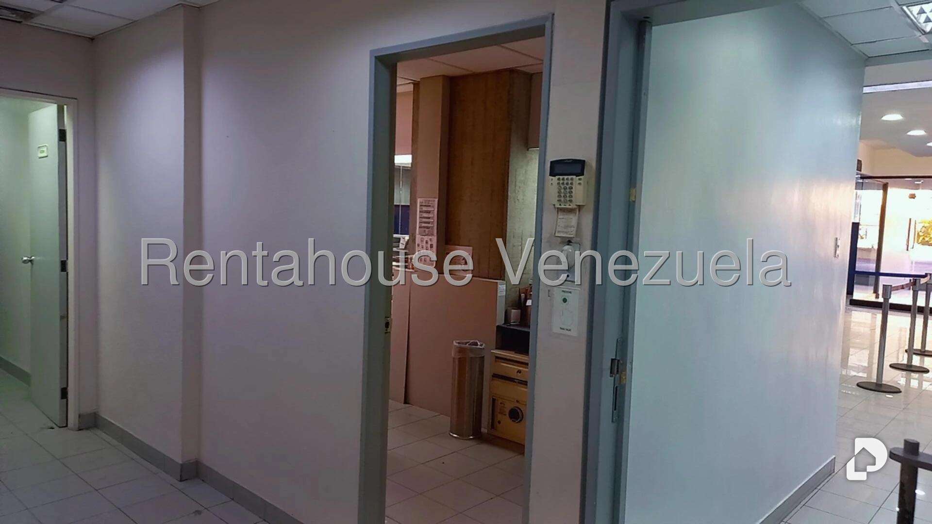 Local comercial en Los Cortijos de Lourdes, Caracas – 9