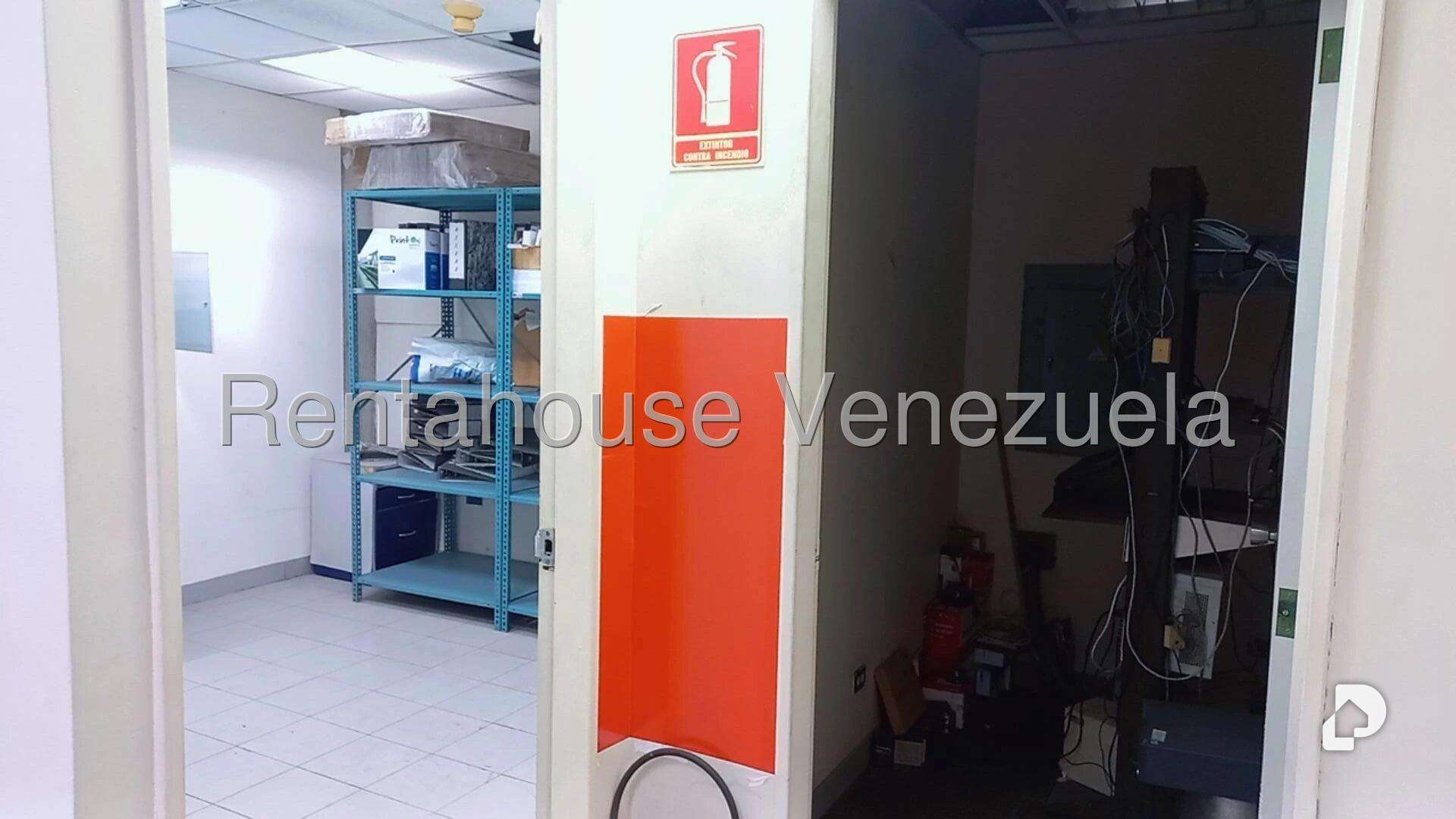 Local comercial en Los Cortijos de Lourdes, Caracas – 14