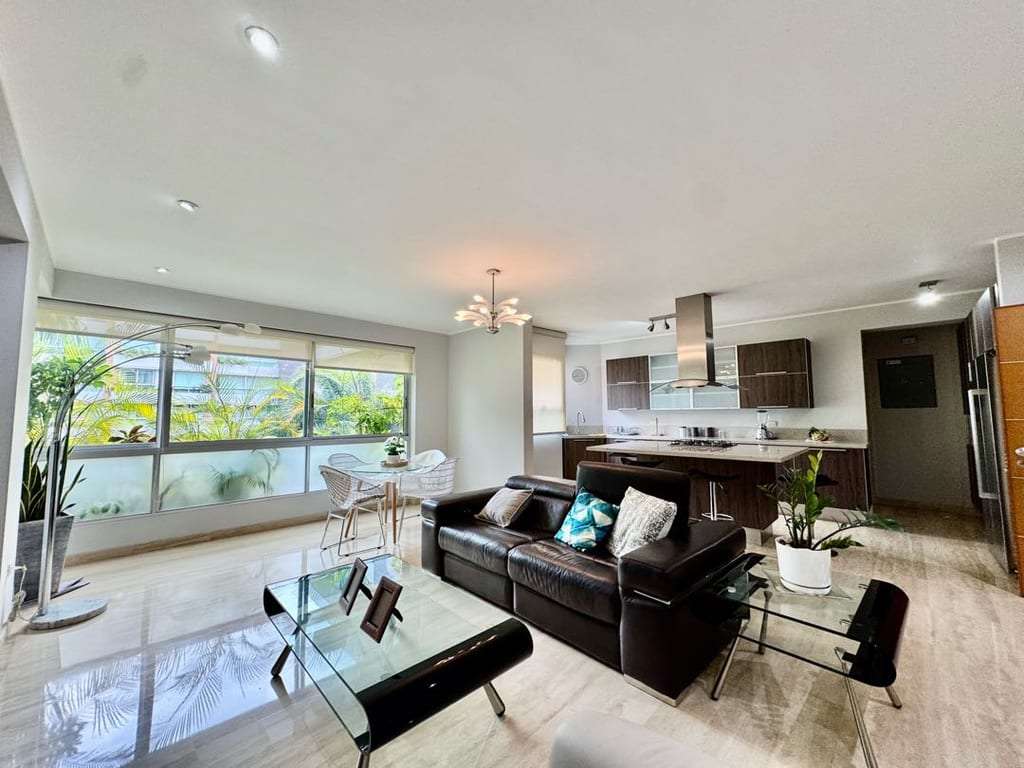 Apartamento en Campo Alegre, Caracas - 1