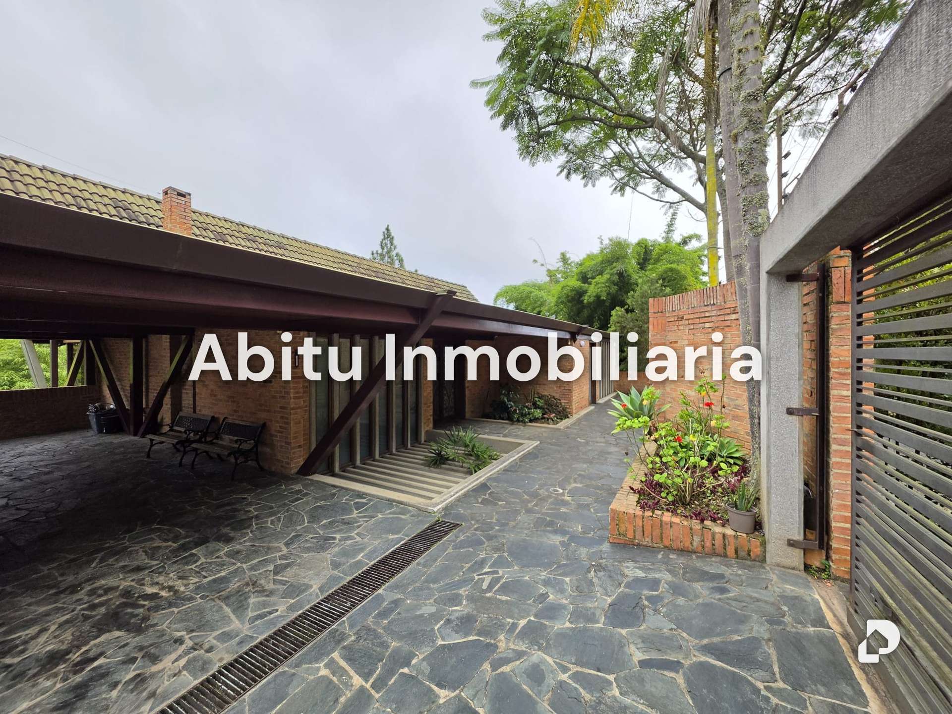Casa en Oripoto, Caracas – 11