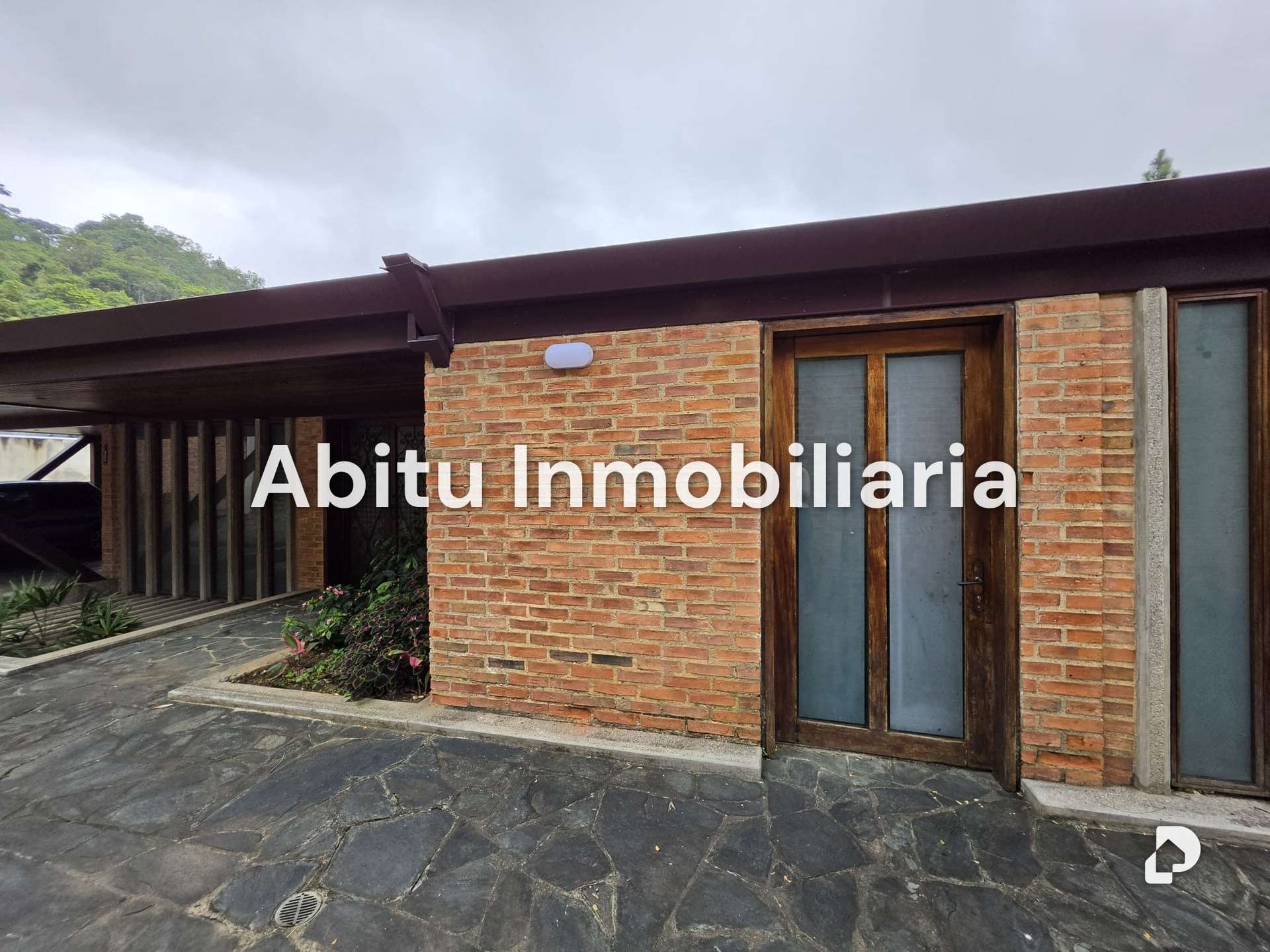 Casa en Oripoto, Caracas – 12