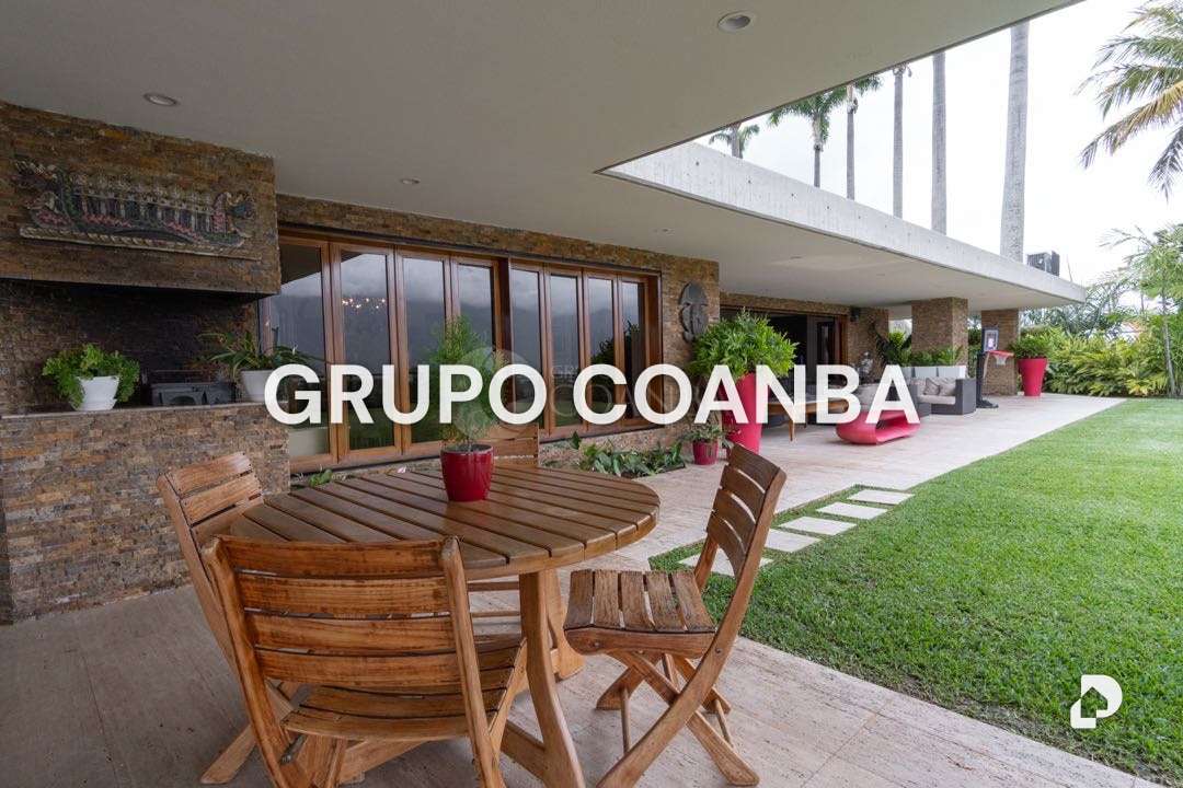 Casa en Cerro Verde, Caracas – 12