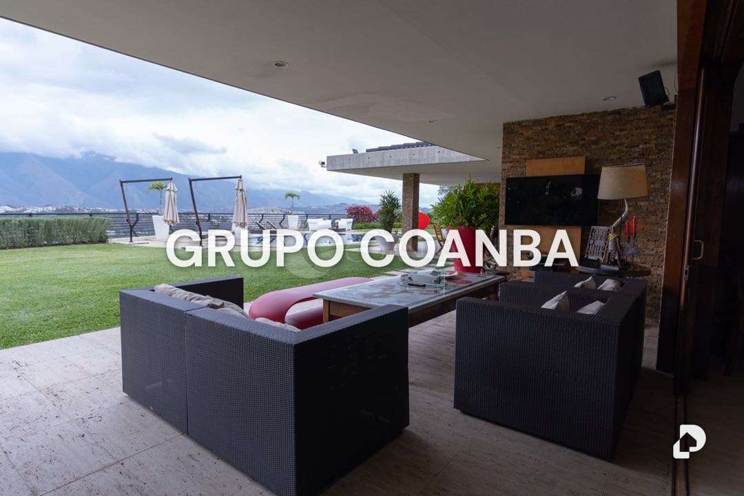Casa en Cerro Verde, Caracas – 14