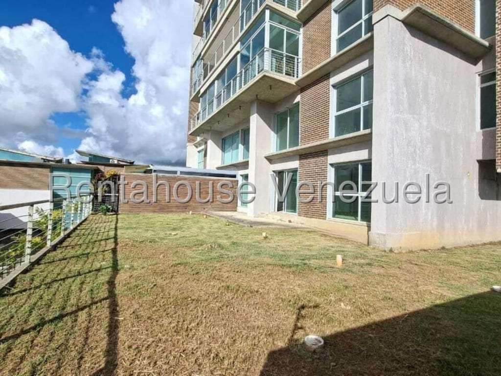 Apartment in Alto Hatillo, Caracas - 1
