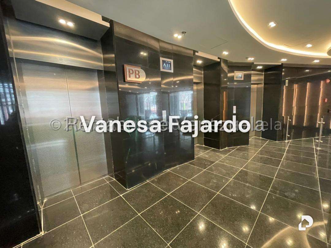 Oficina en Las Mercedes, Caracas – 3