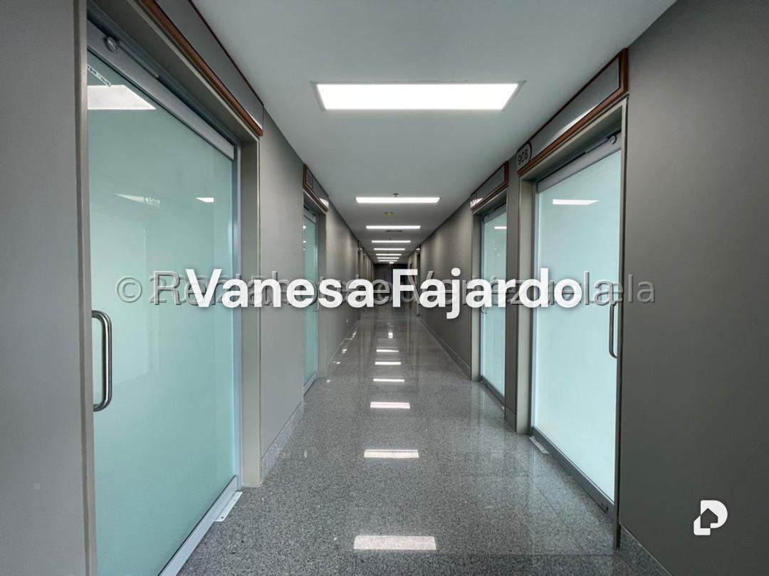 Oficina en Las Mercedes, Caracas – 5