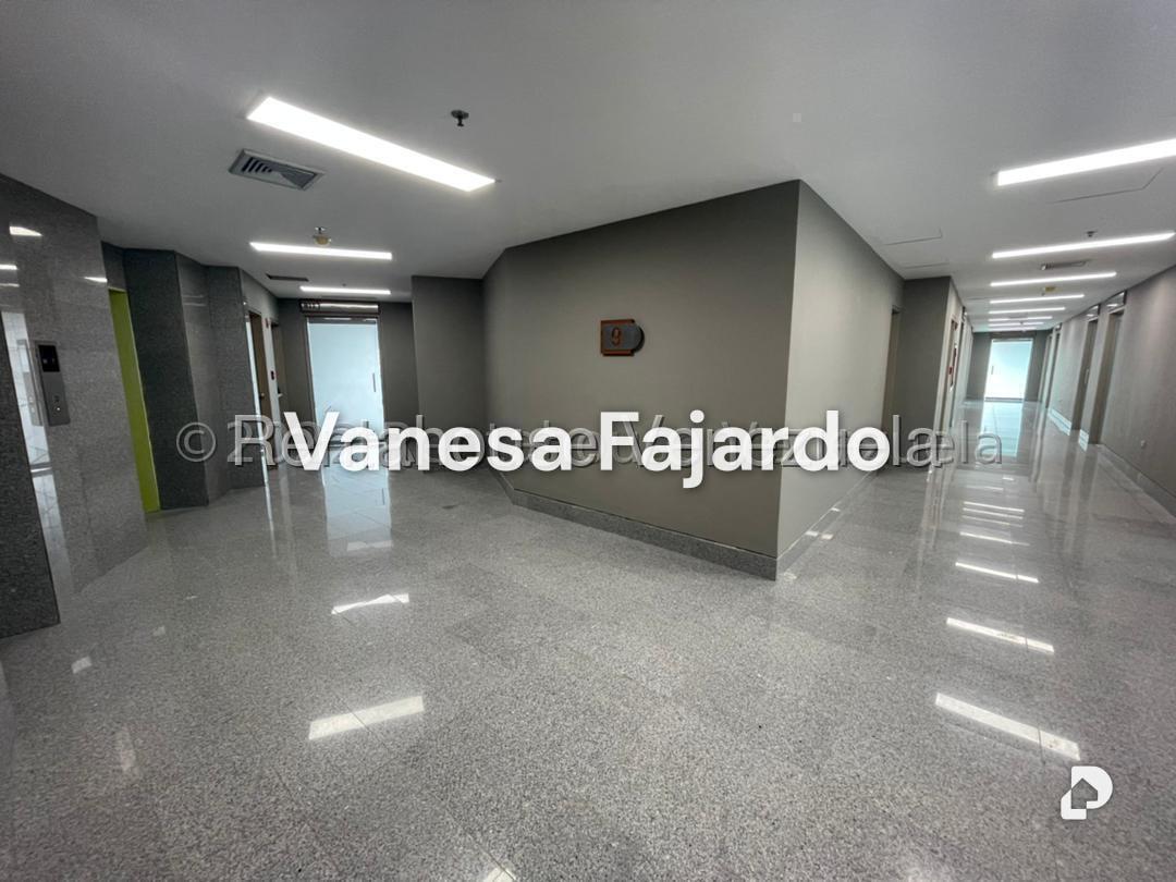 Oficina en Las Mercedes, Caracas – 4