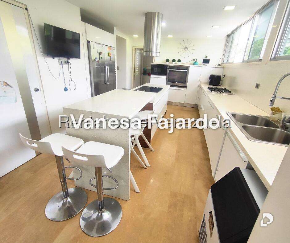 Apartamento en La Castellana, Caracas – 11