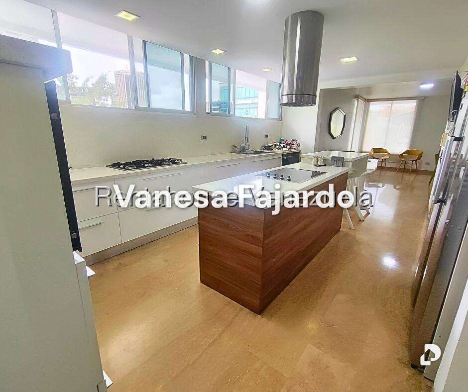Apartamento en La Castellana, Caracas – 12