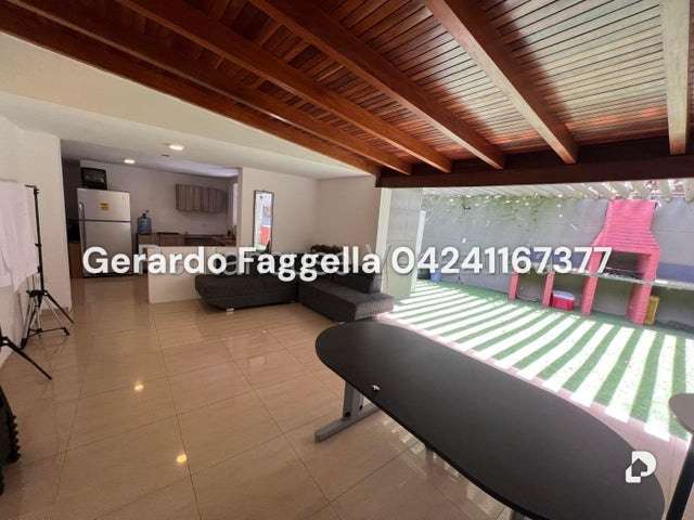 Casa en Las Acacias, Caracas – 5