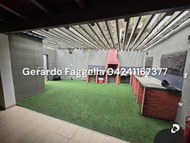 Casa en Las Acacias, Caracas – 4