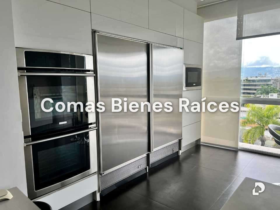 Apartment in Los Palos Grandes, Caracas – 18