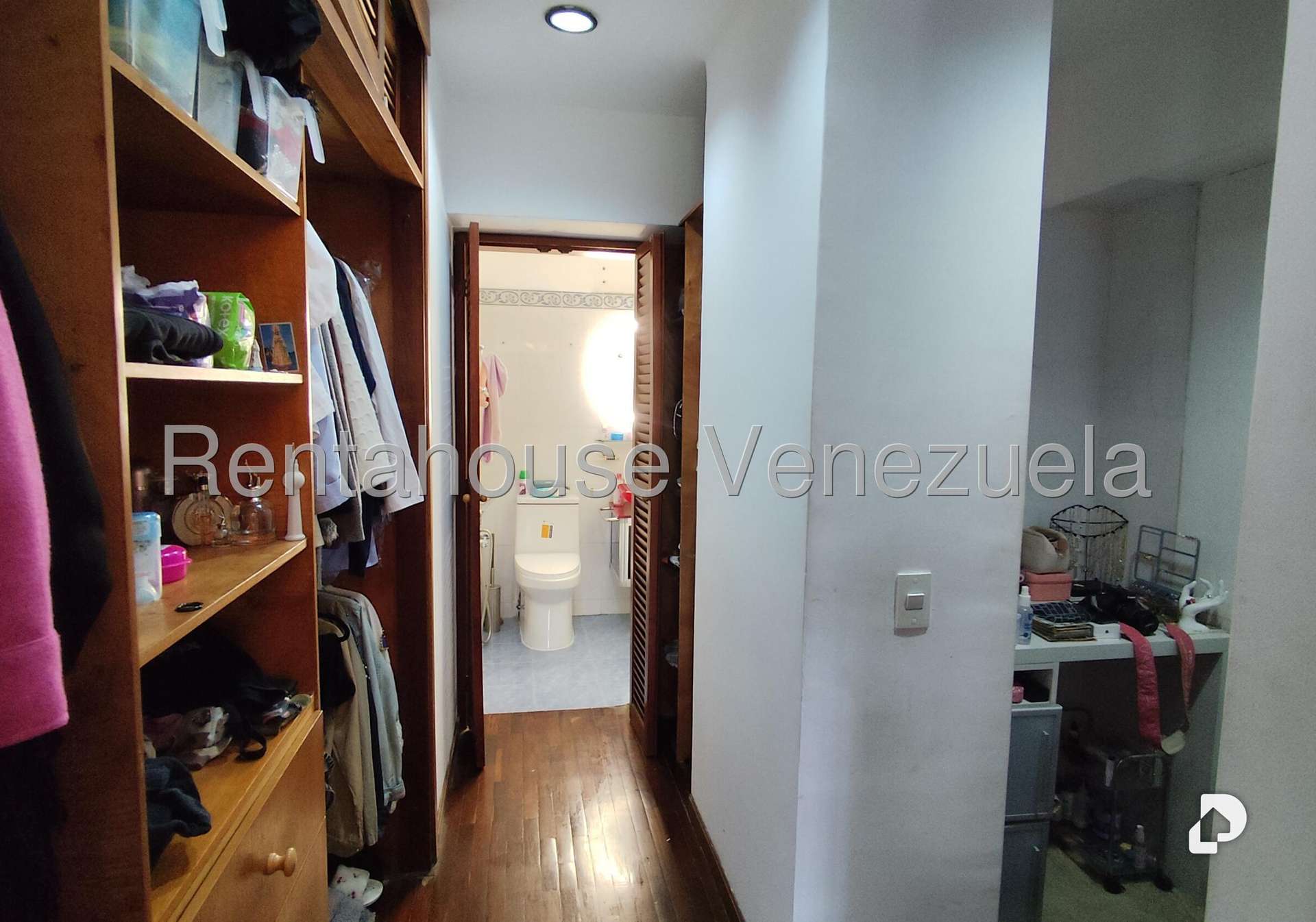 Apartamento en La Florida, Caracas – 14