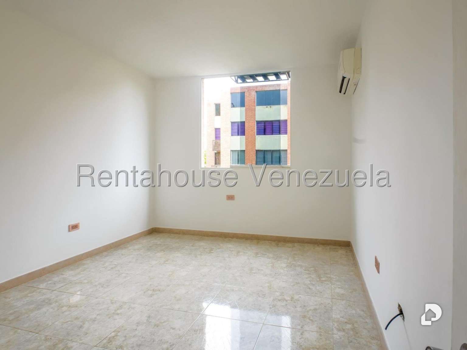 Apartamento en Los Naranjos Humboldt, Caracas – 13