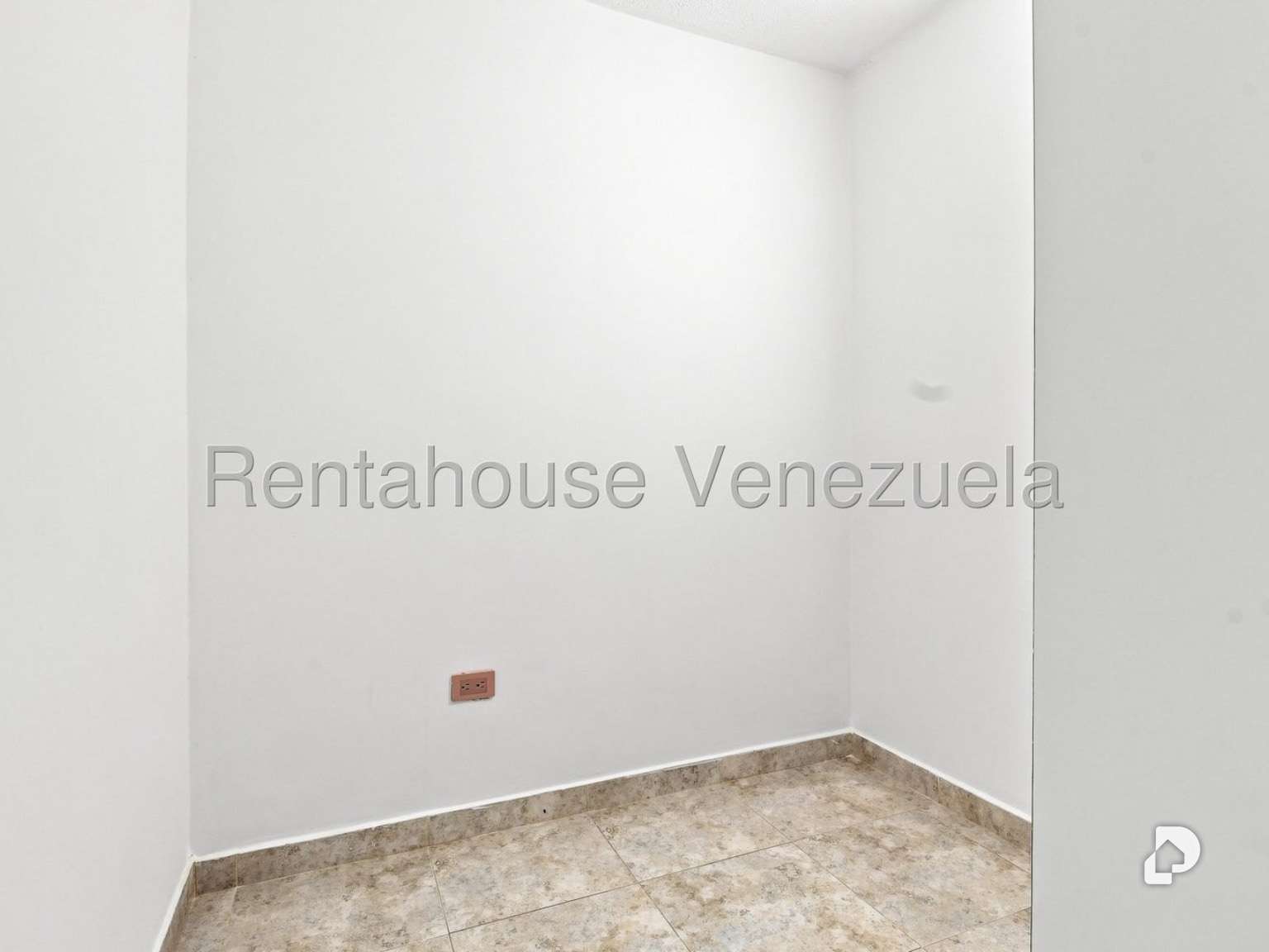 Apartamento en Los Naranjos Humboldt, Caracas – 10