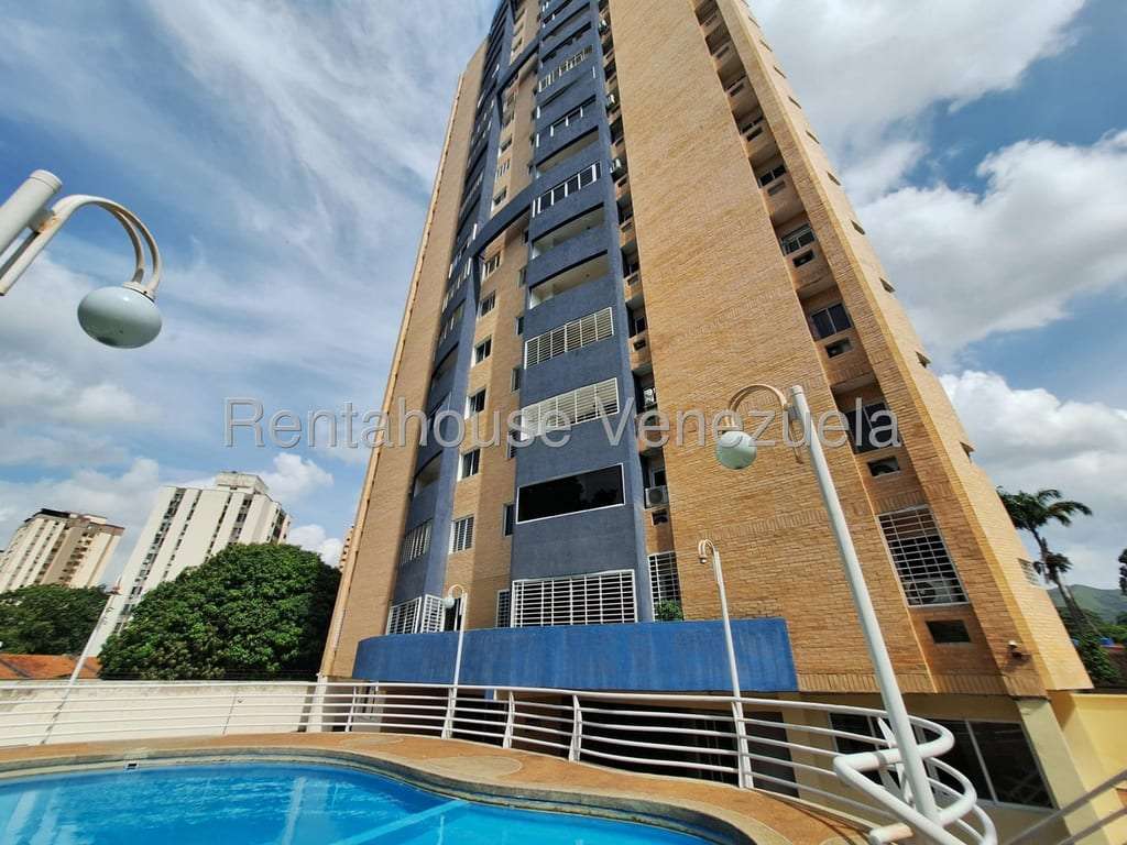 Apartment in Valles de Camoruco, Valencia - 1
