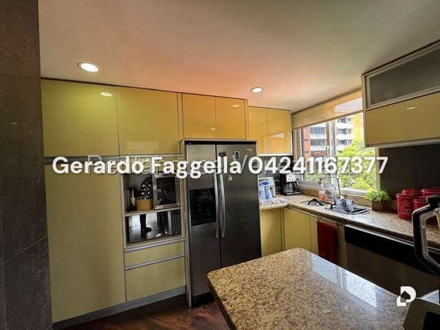 Apartamento en Campo Alegre, Caracas – 12