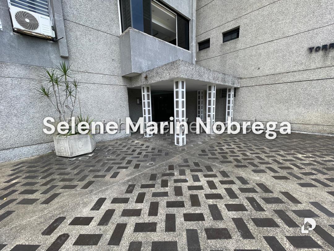 Apartamento en La Boyera, Caracas – 2