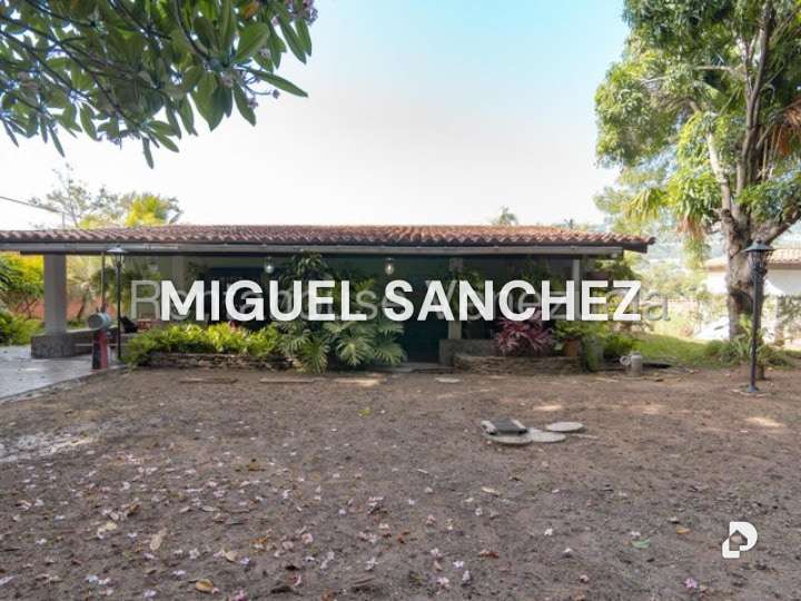 Casa en Prados Del Este, Caracas – 28