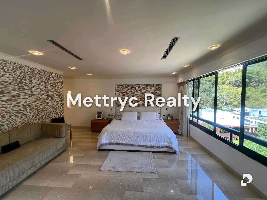 Apartamento en Urb. Miranda, Caracas – 33