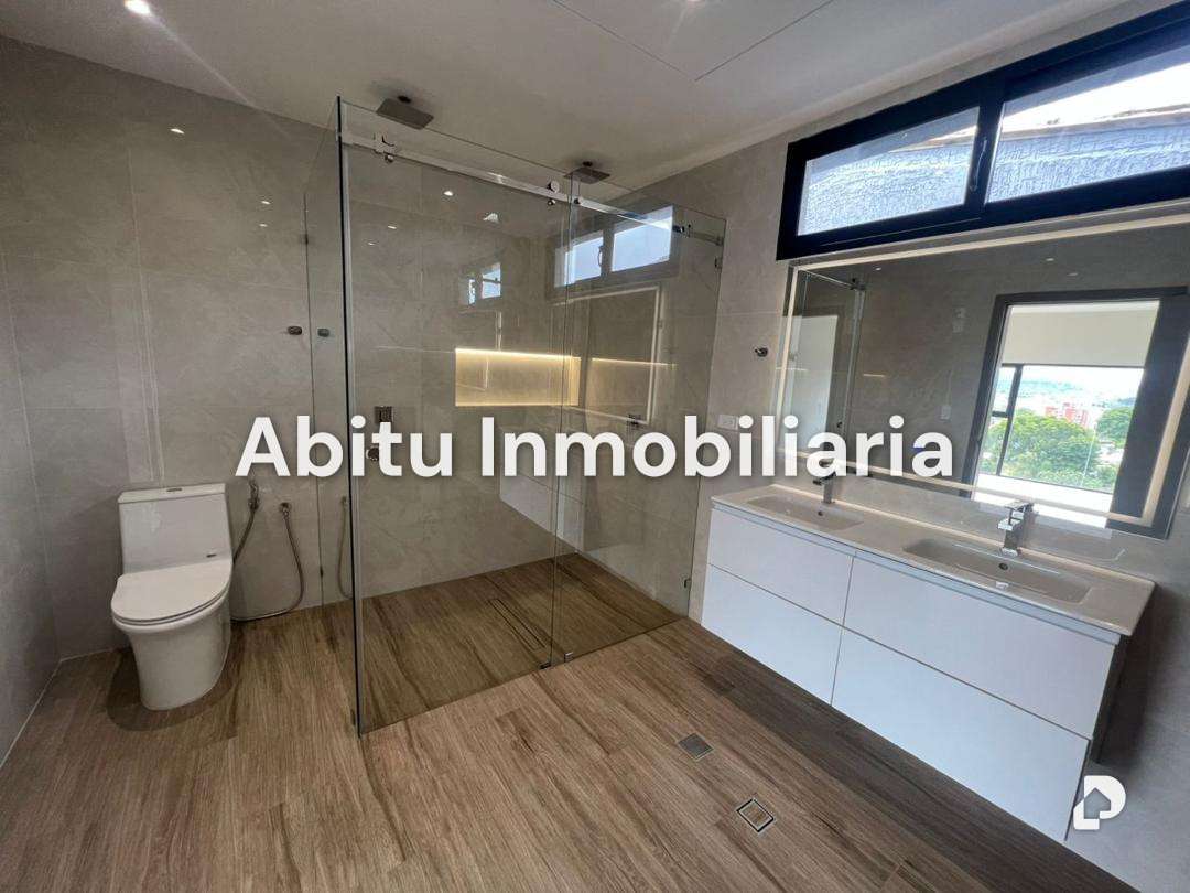 Casa en Santa Paula, Caracas – 48