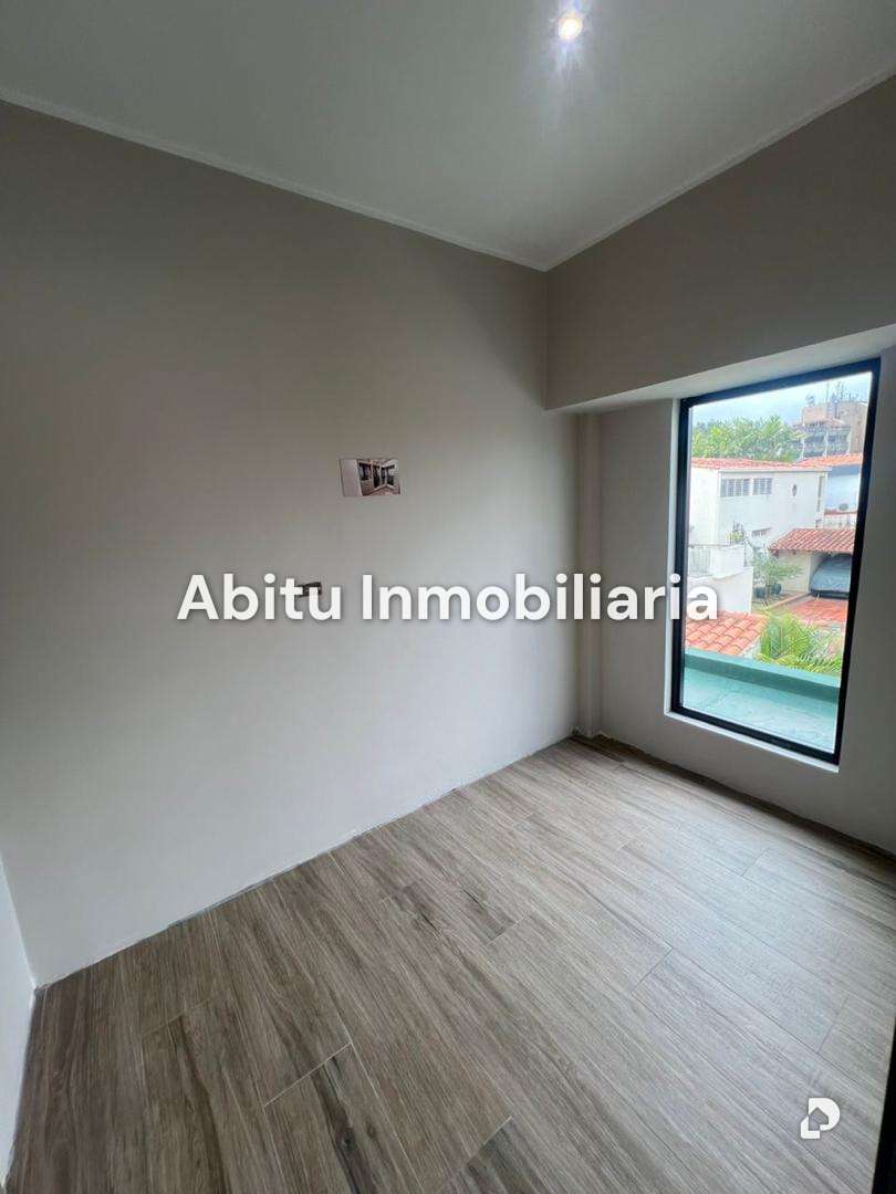 Casa en Santa Paula, Caracas – 11