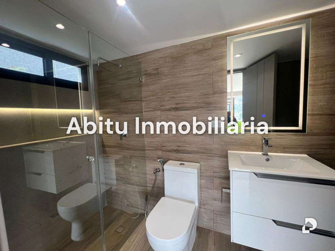 Casa en Santa Paula, Caracas – 47