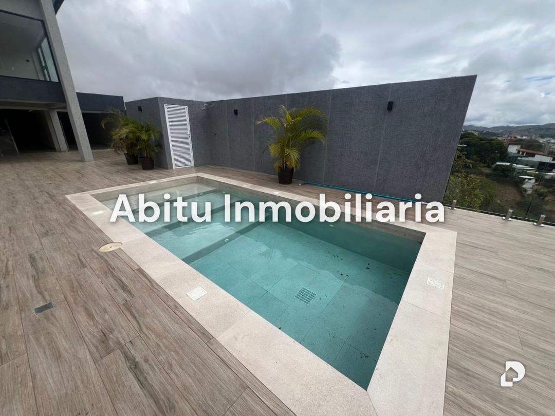 Casa en Santa Paula, Caracas – 2