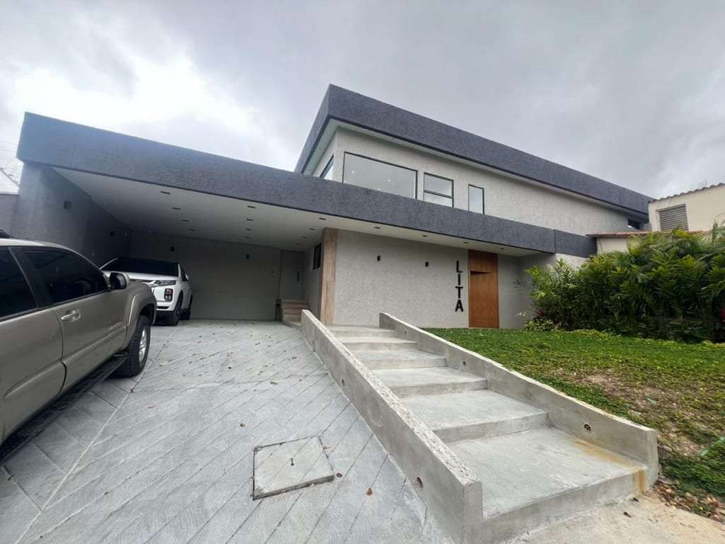 Casa en Santa Paula, Caracas - 1