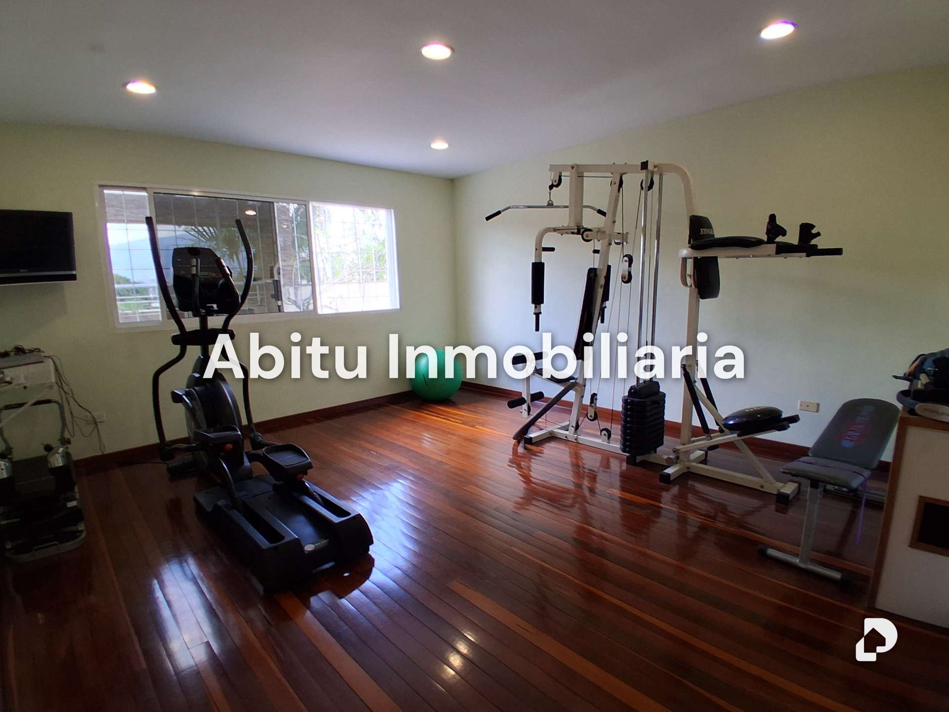 Casa en San Román, Caracas – 27