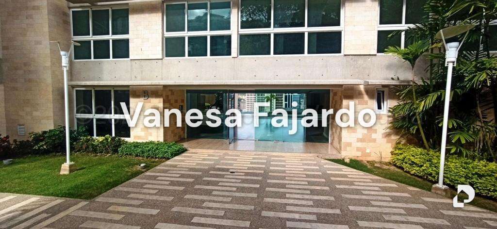 Apartamento en Lomas de Las Mercedes, Caracas – 11