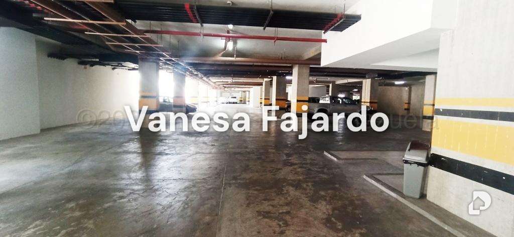 Apartamento en Lomas de Las Mercedes, Caracas – 14