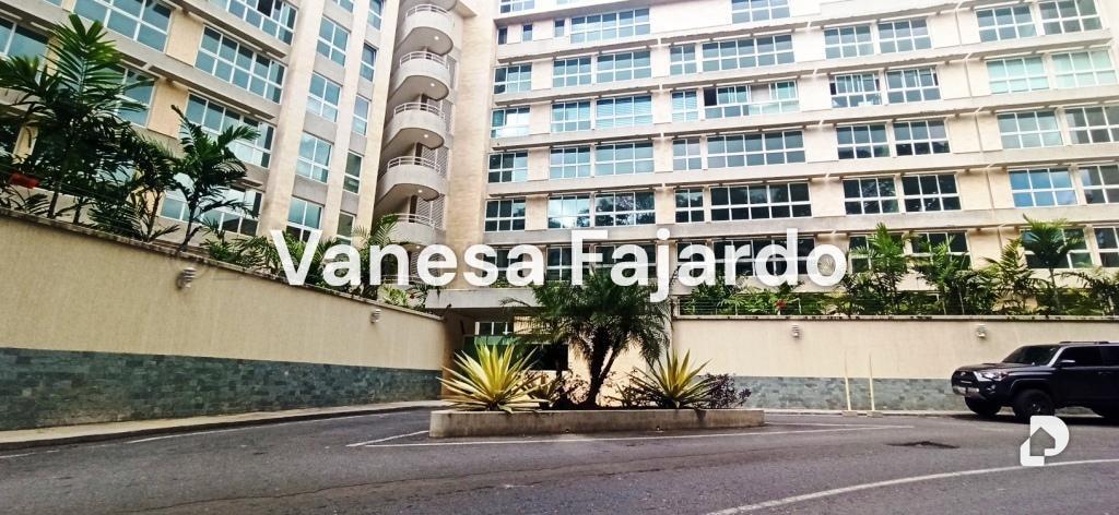 Apartamento en Lomas de Las Mercedes, Caracas – 1