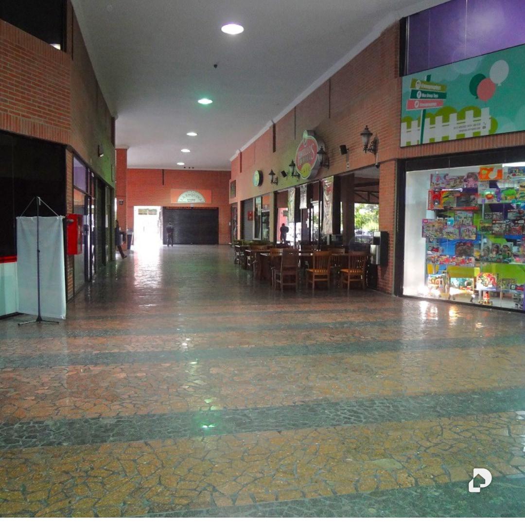 Local comercial en La Boyera, Caracas – 3