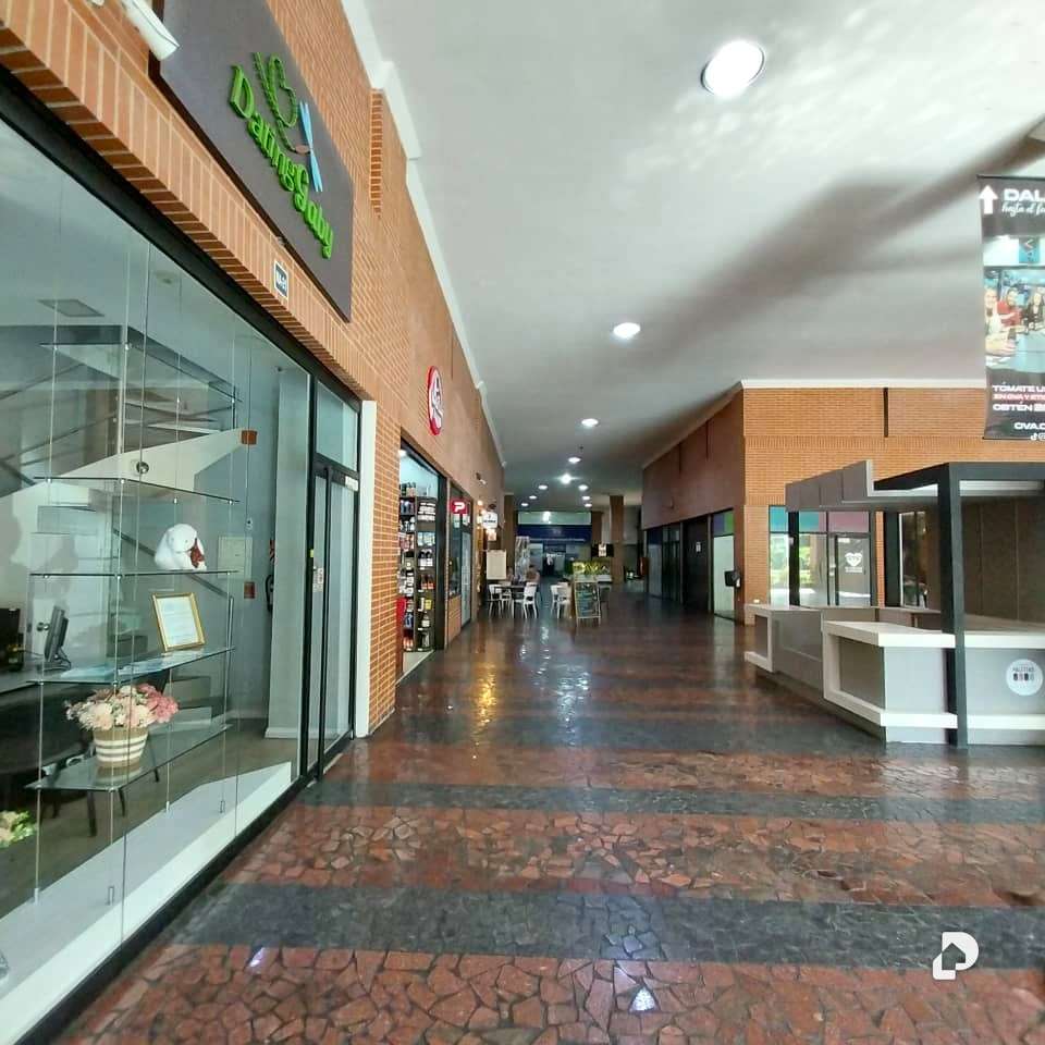 Local comercial en La Boyera, Caracas – 2