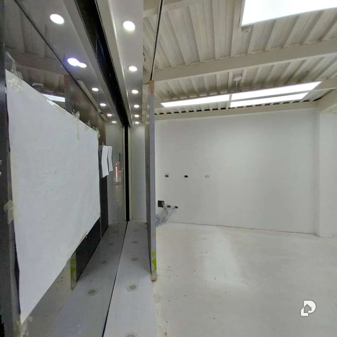Local comercial en La Boyera, Caracas – 5