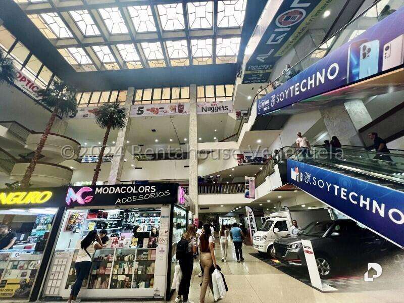 Local comercial en Chuao, Caracas – 7