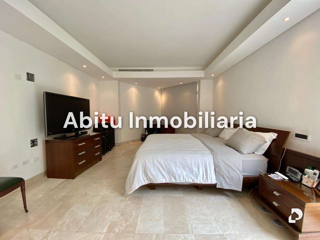 Apartment in Los Palos Grandes, Caracas – 11