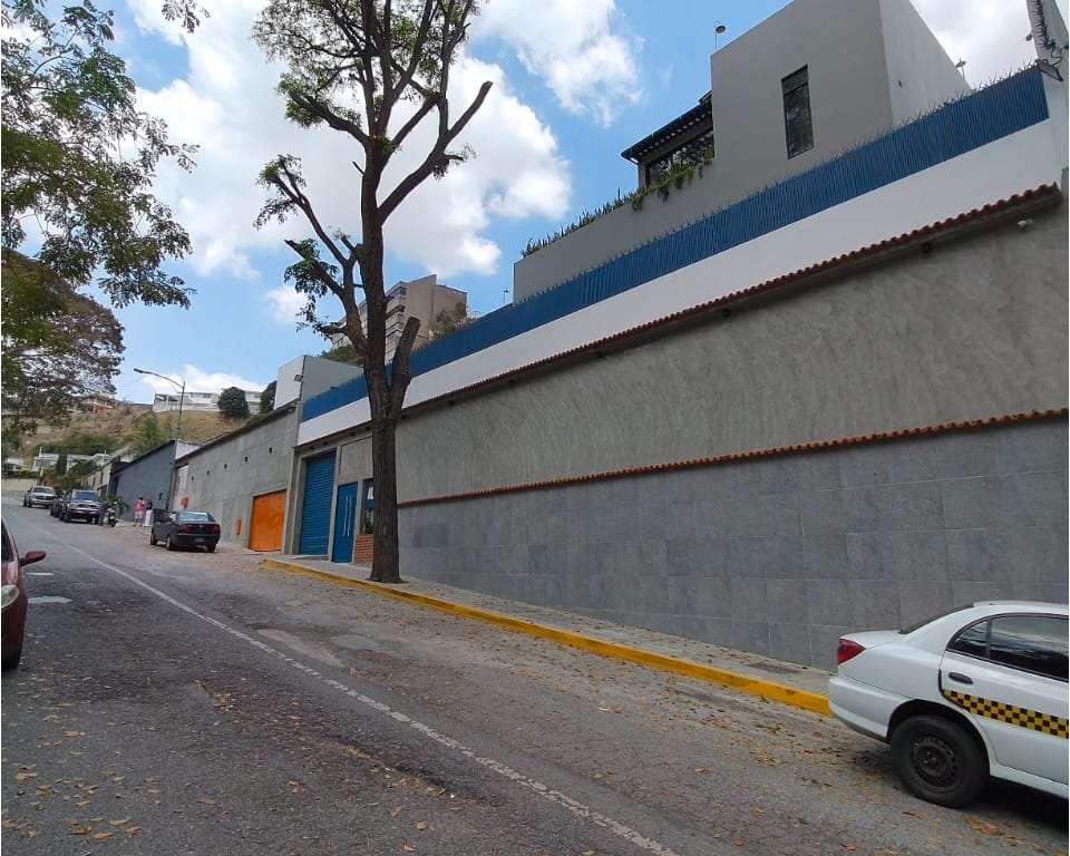 Edificio en Colinas de Bello Monte, Caracas - 1
