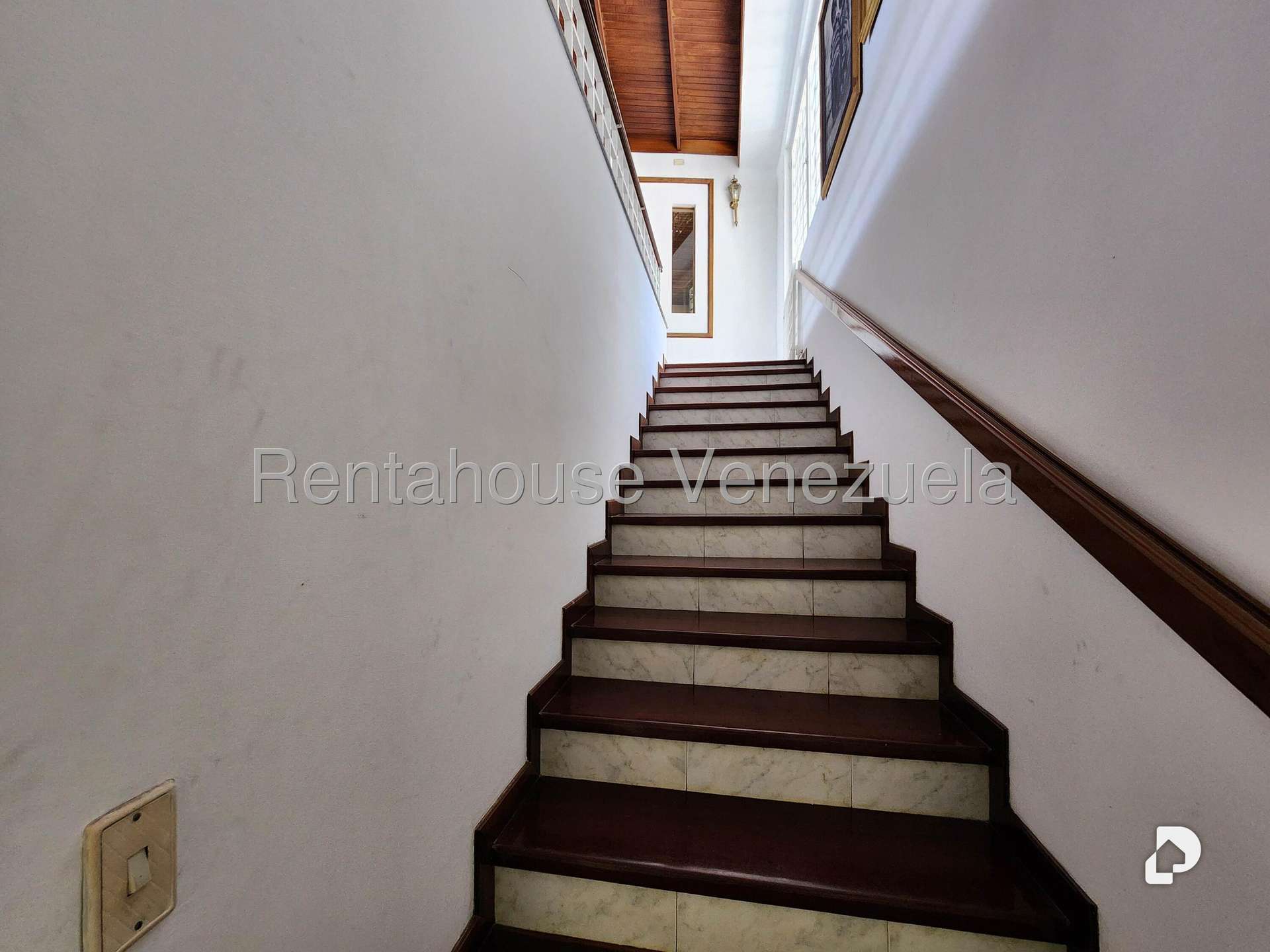 Casa en Colinas de Bello Monte, Caracas – 32