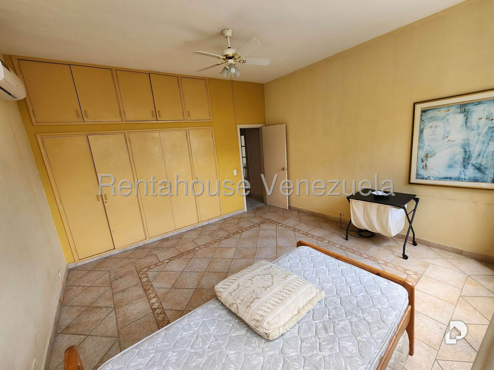 Casa en Colinas de Bello Monte, Caracas – 26