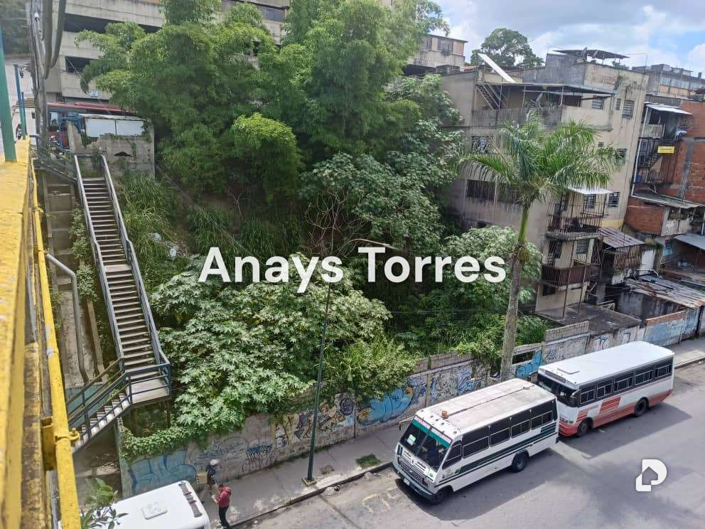 Terreno en Los Teques, Altos Mirandinos – 1