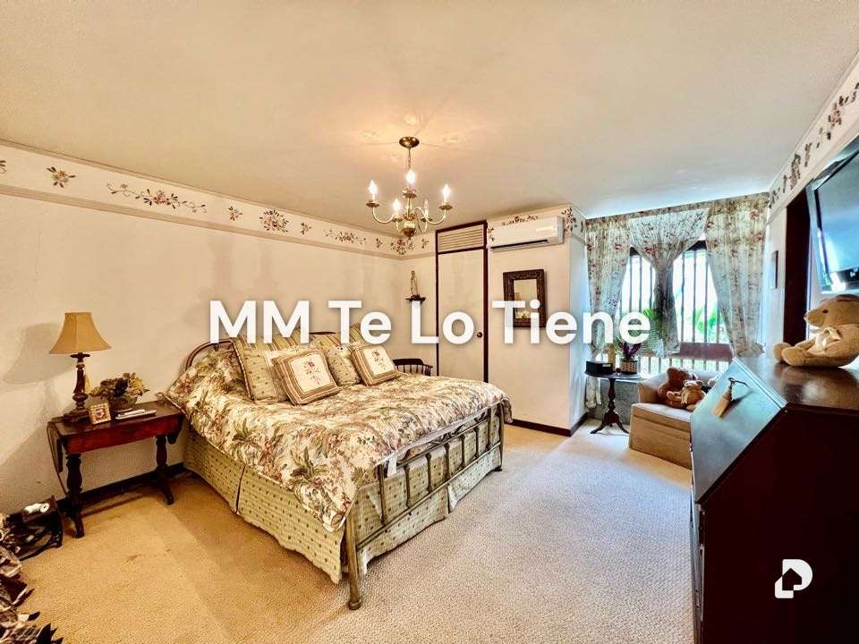 House in La Lagunita, Caracas – 12