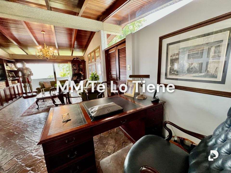House in La Lagunita, Caracas – 19